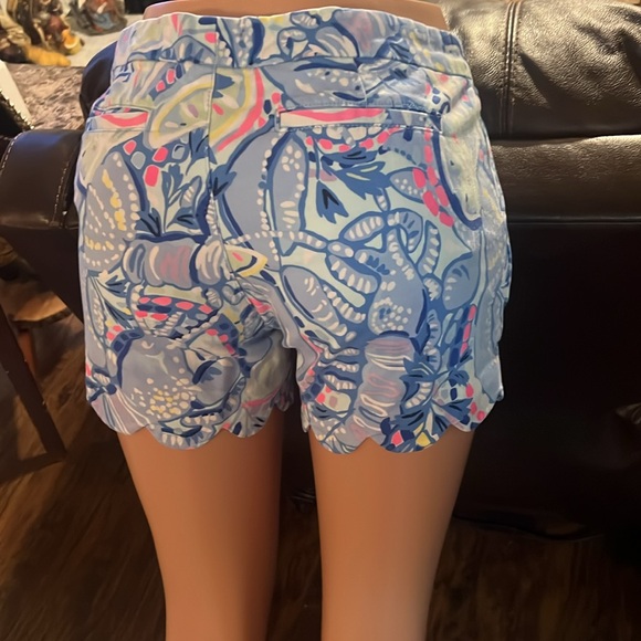 Lilly Pulitzer 🤩 - Picture 4 of 5